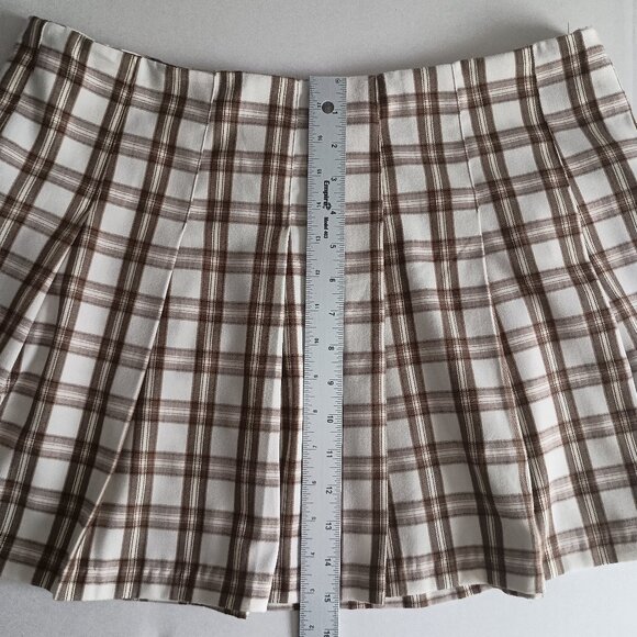 Divided H&M Plaid Pleated White Brown Skater Skirt Women's Size 14 - Picture 8 of 8